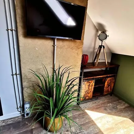 Industriel & Atypique Apartament *