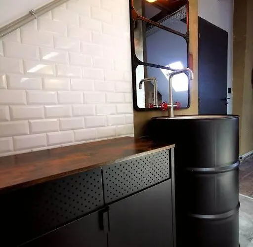 Industriel & Atypique Apartman *